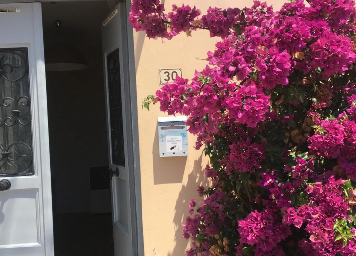 Appartement Central Des Terres Chaudes Proche Bord De Mer Menton