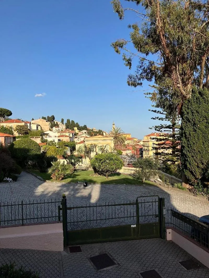 Appartement Central Des Terres Chaudes Proche Bord De Mer Menton Apartment