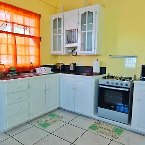 Isla Vista Canouan Apartment Charlestown